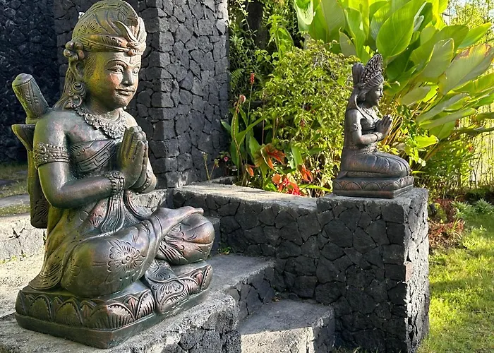 The Lava Bali And Hot Spring Couette-café