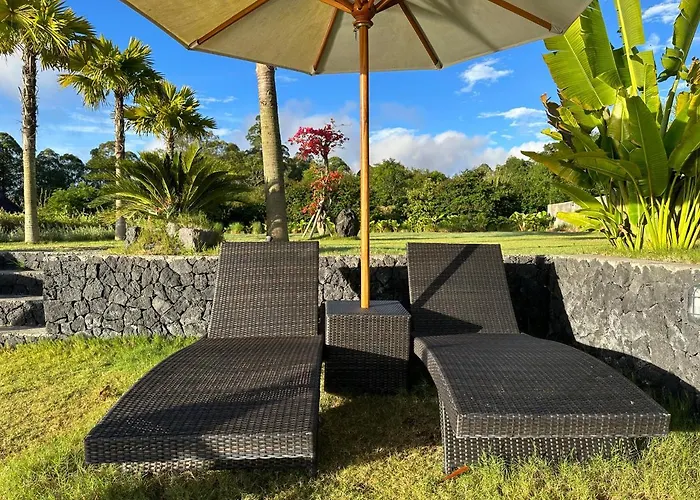The Lava Bali And Hot Spring Couette-café